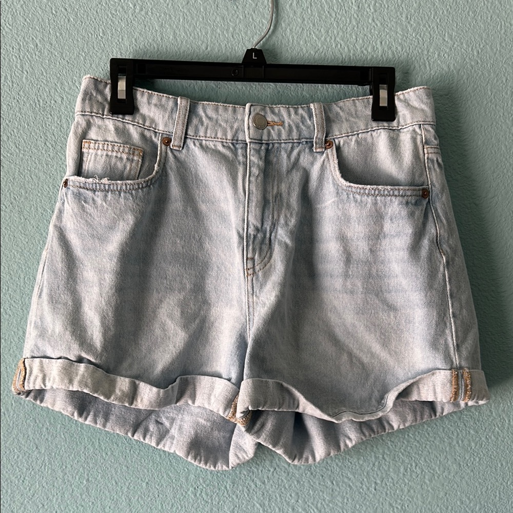 H&M Light Blue Denim Women's Shorts Size 6